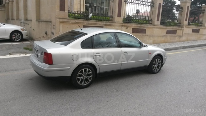 Volkswagen Passat 1998, 178,000 km - 2.0 l - Bakı