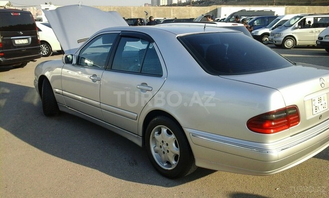 Mercedes E 270 2000, 515,000 km - 2.7 l - Bakı