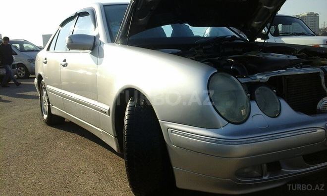Mercedes E 270 2000, 515,000 km - 2.7 l - Bakı