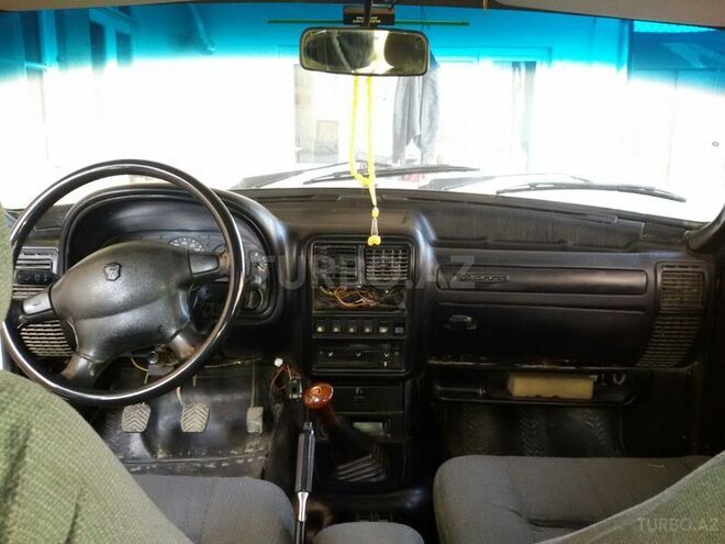 GAZ 3102 2000, 131,000 km - 2.4 l - Bakı