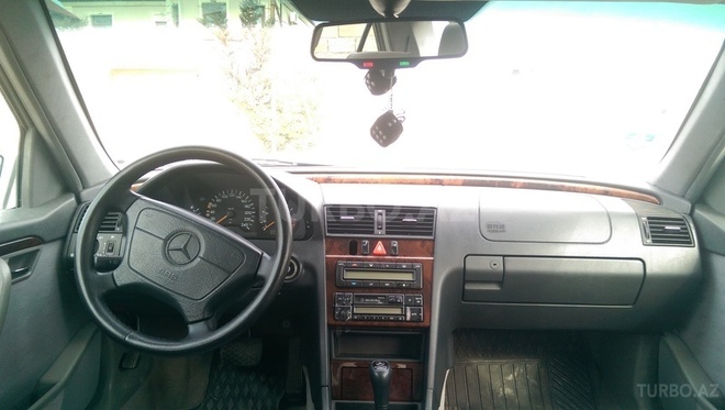 Mercedes C 220 1996, 295,000 km - 2.2 l - Bakı