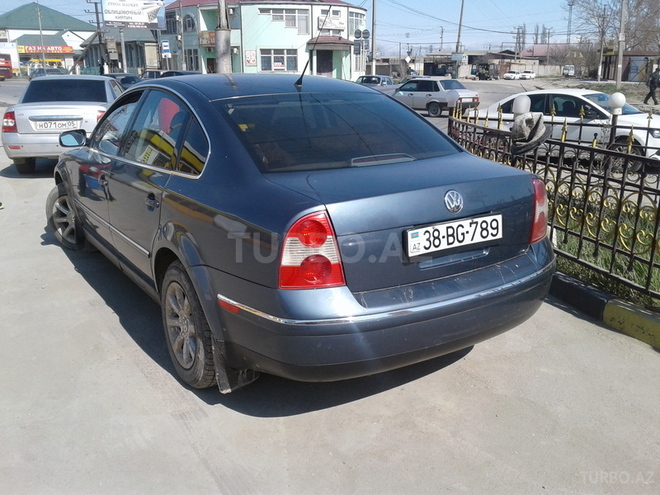 Volkswagen Passat 2003, 200,000 km - 1.8 l - Qusar