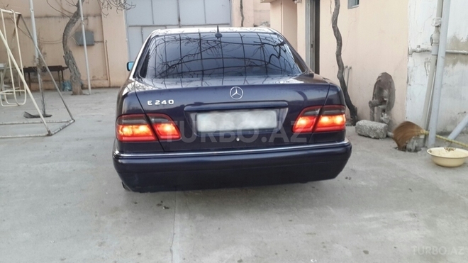 Mercedes E 240 1998, 423,325 km - 2.4 л - Bakı