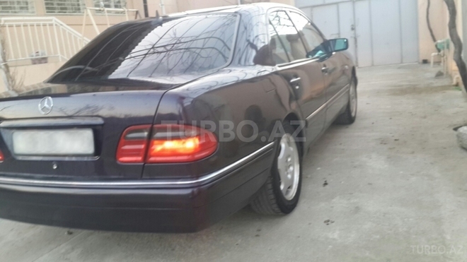 Mercedes E 240 1998, 423,325 km - 2.4 л - Bakı