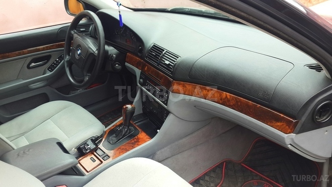 BMW 523 1997, 303,000 km - 2.5 л - Bakı