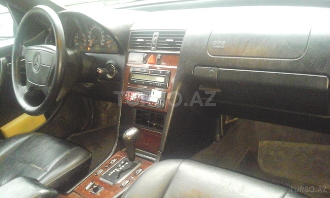 Mercedes C 230 1998, 296,000 km - 2.3 l - Bakı