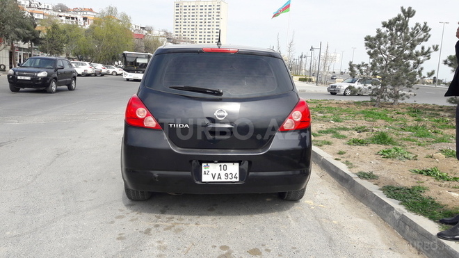 Nissan Tiida 2007, 318,000 km - 1.6 л - Bakı
