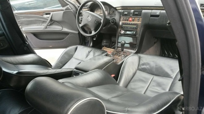 Mercedes E 240 2000, 169,000 km - 2.4 l - Bakı
