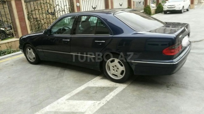 Mercedes E 240 2000, 169,000 km - 2.4 l - Bakı