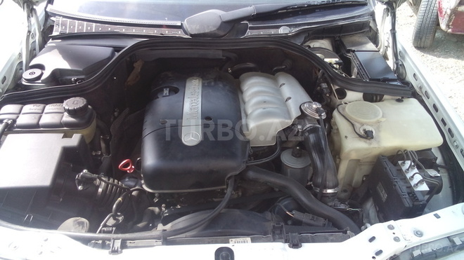 Mercedes C 220 2000, 134,565 km - 2.2 l - Bakı