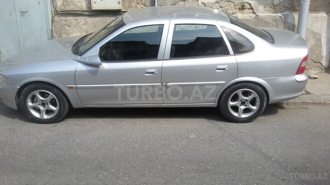 Opel Vectra 1996, 335,000 km - 1.8 л - Bakı