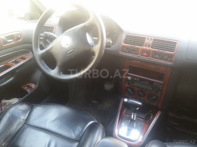 Volkswagen Jetta 2000, 190,000 km - 2.0 л - Bakı