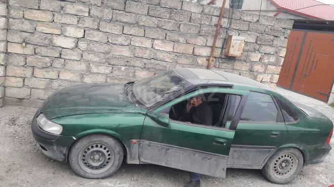 Opel Vectra 1996, 300,000 km - 2.5 l - Bakı
