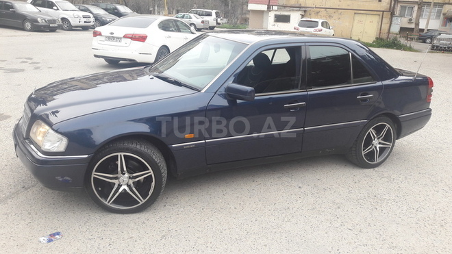 Mercedes C 220 1995, 367,000 km - 2.2 l - Bakı