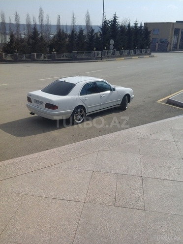 Mercedes E 240 1998, 352,000 km - 2.4 l - Qusar