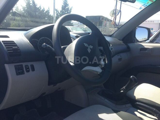 Mitsubishi L200 2012, 135,000 km - 2.5 л - Bakı