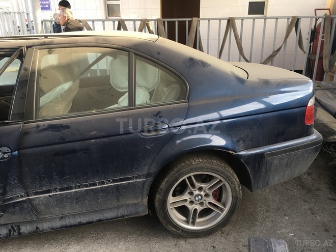 BMW 525 2001, 350,000 km - 2.5 l - Bakı