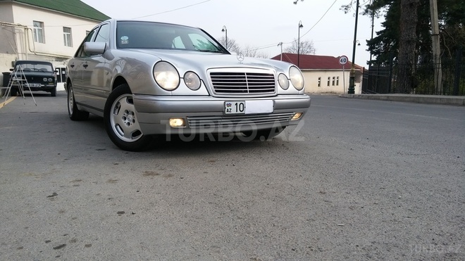 Mercedes E 240 1998, 267,500 km - 2.4 l - Oğuz