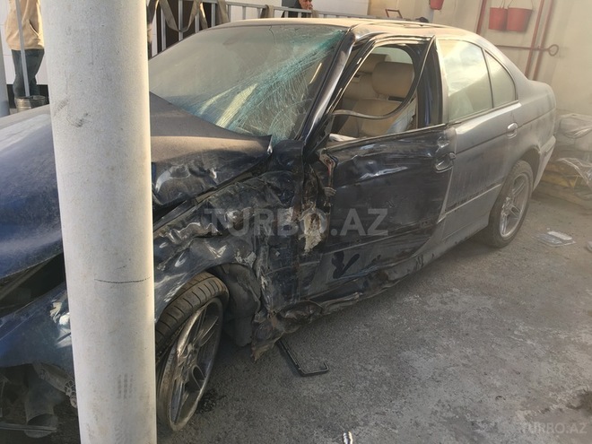 BMW 525 2001, 350,000 km - 2.5 l - Bakı