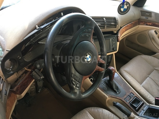 BMW 525 2001, 350,000 km - 2.5 l - Bakı