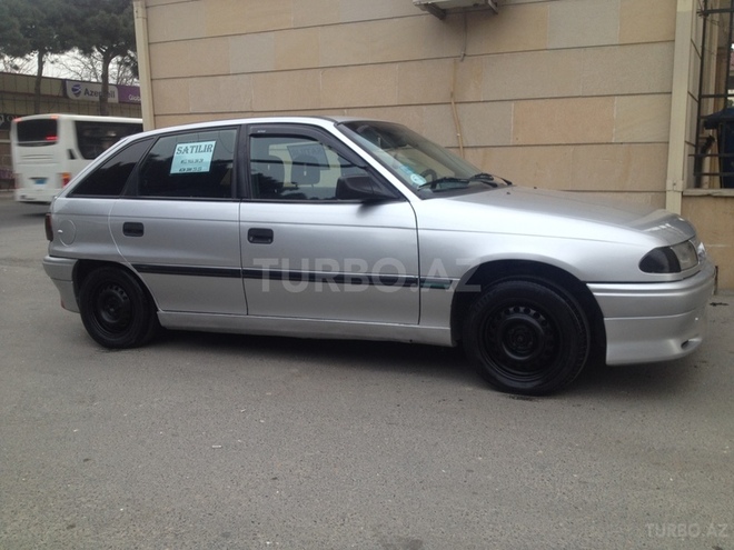 Opel Astra 1994, 111,111 km - 1.8 l - Bakı