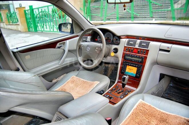 Mercedes C 220 2001, 280,000 km - 2.2 l - Bakı