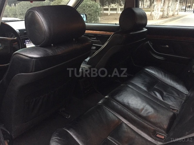 BMW 535 1998, 262,000 km - 3.5 l - Sumqayıt