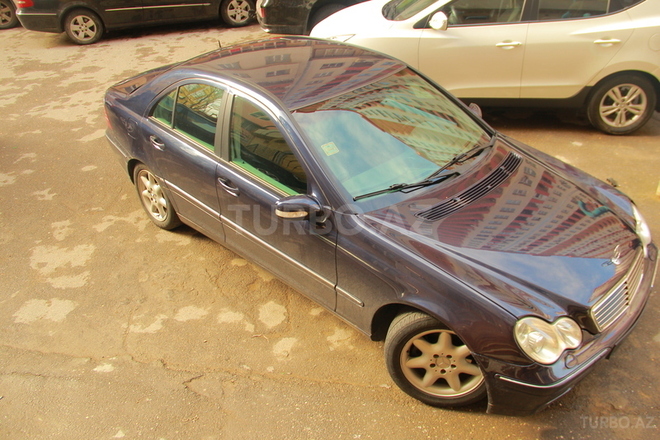 Mercedes C 240 2000, 210,000 km - 2.4 l - Bakı