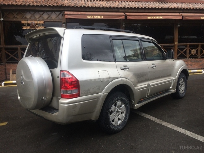 Mitsubishi Pajero 2003, 160,000 km - 3.0 l - Bakı