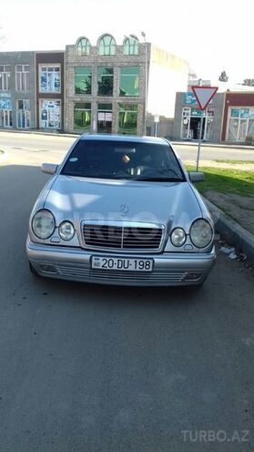 Mercedes E 240 1998, 250,000 km - 2.4 л - Gəncə