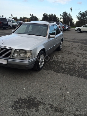 Mercedes E 200 1993, 436,000 km - 2.0 l - Bakı