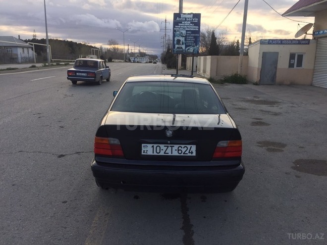 BMW 320 1995, 380,000 km - 2.0 l - Sumqayıt