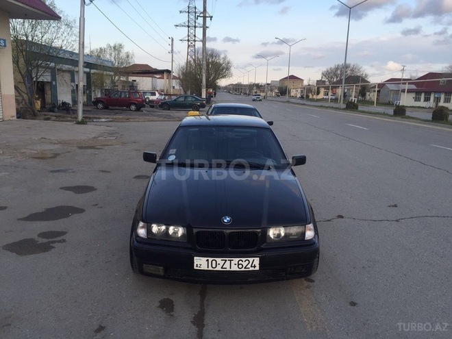 BMW 320 1995, 380,000 km - 2.0 l - Sumqayıt