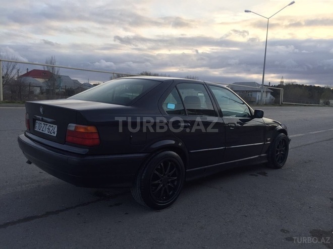 BMW 320 1995, 380,000 km - 2.0 l - Sumqayıt