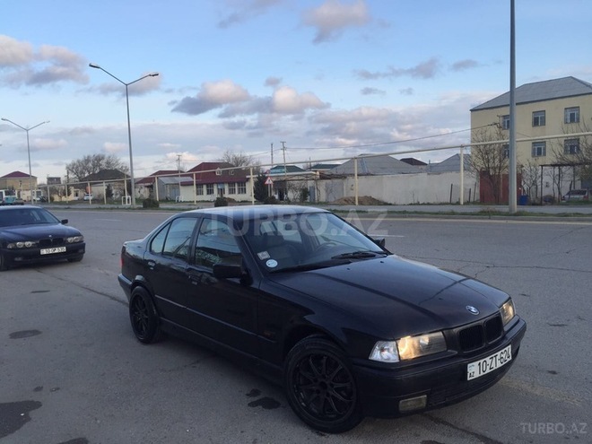 BMW 320 1995, 380,000 km - 2.0 l - Sumqayıt