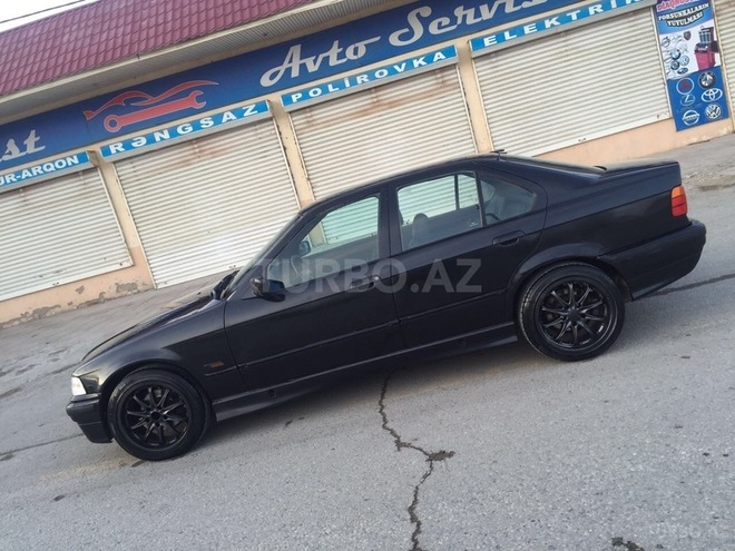 BMW 320 1995, 380,000 km - 2.0 l - Sumqayıt