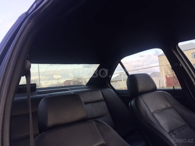BMW 320 1995, 380,000 km - 2.0 l - Sumqayıt