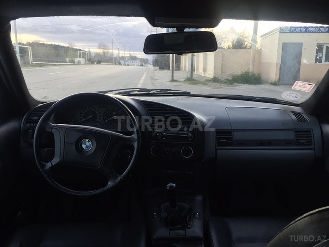 BMW 320 1995, 380,000 km - 2.0 l - Sumqayıt