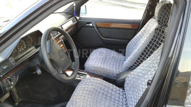 Mercedes E 220 1993, 380,000 km - 2.2 l - Xırdalan