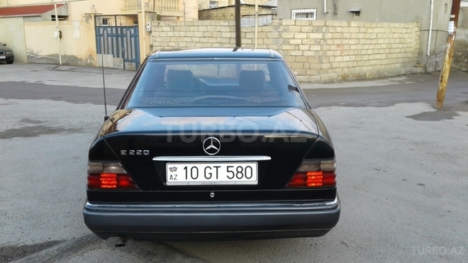 Mercedes E 220 1993, 380,000 km - 2.2 l - Xırdalan