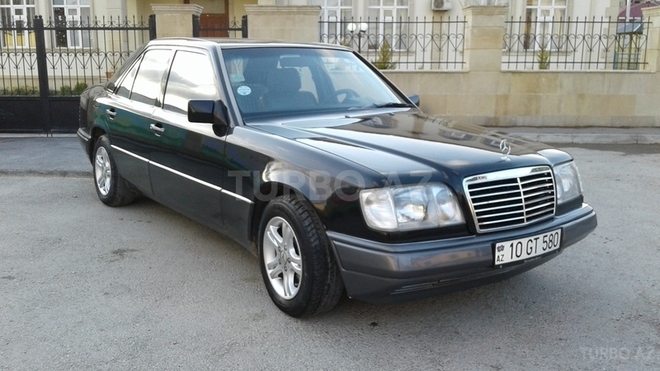 Mercedes E 220 1993, 380,000 km - 2.2 l - Xırdalan