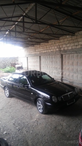 Mercedes E 200 1999, 320,000 km - 0.2 l - Mingəçevir