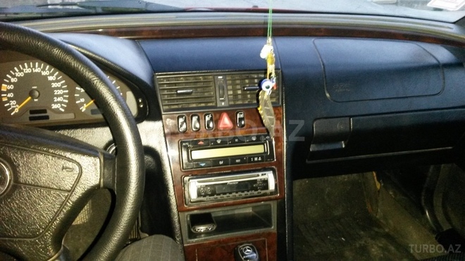 Mercedes C 240 1999, 177,000 km - 2.4 l - Bakı