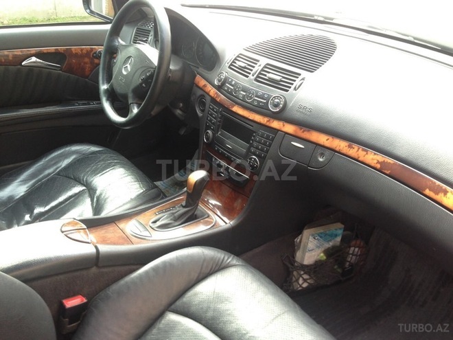 Mercedes E 220 2003, 253,000 km - 2.2 l - Bakı