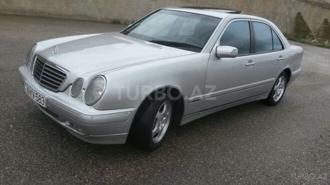 Mercedes E 320 2001, 131,000 km - 3.2 л - Bakı