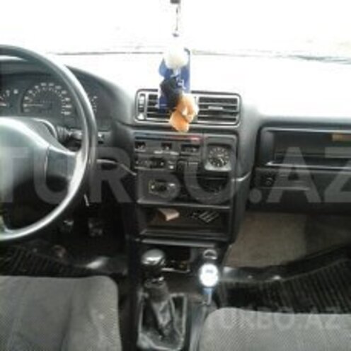 Opel Vectra 1991, 200,000 km - 1.6 l - Qax
