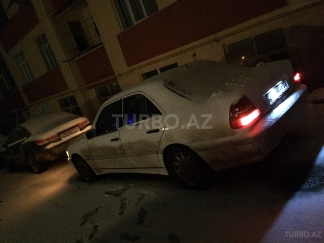 Mercedes E 240 1997, 300 km - 0.4 л - Bakı