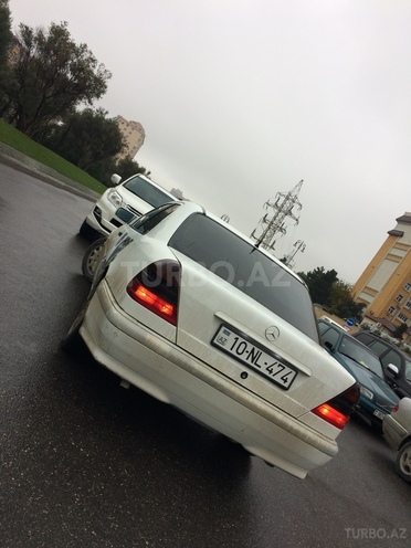 Mercedes E 240 1997, 300 km - 0.4 л - Bakı
