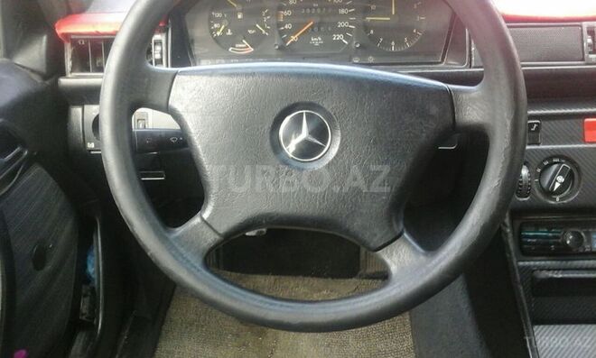 Mercedes E 200 1986, 280,000 km - 2.0 l - Bakı