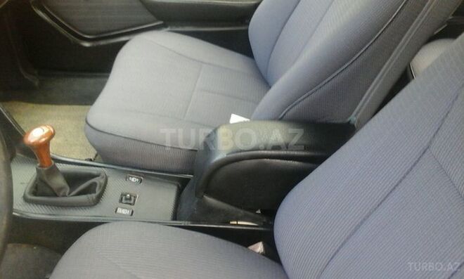 Mercedes E 200 1986, 280,000 km - 2.0 l - Bakı